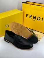 حذاء فندي رسمي مطفي