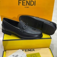 ‏حذاء فندي رسمي