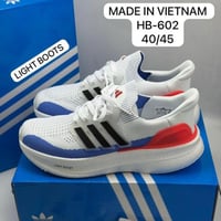 حذاء اديداس رياضي