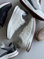 حذاء لوروبيانا رياضي أبيض