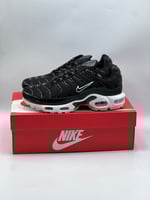 حذاء نايك فيتنامي