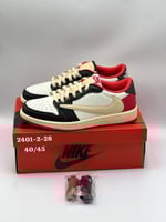 حذاء نايك ترافيس