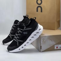 حذاء اون راننق فيتنامي