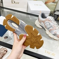 حذاء رياضي ديور