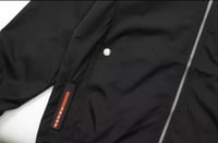 جاكيت برادا أسود