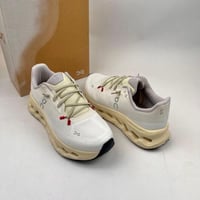 ‏ حذاء اون راننق رياضي