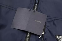 جاكيت برادا كحلي