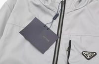 جاكيت برادا رمادي