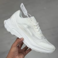 ‏حذاء ألو رياضي أبيض