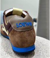 حذاء لويفي بني بيج