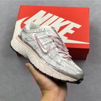 حذاء نايك P6000