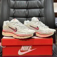 حذاء نايك P-6000