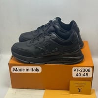 حذاء لويس فيتون