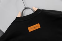 تيشيرت لويس فيتون