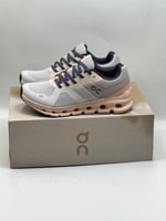 حذاء اون راننق فيتنامي