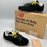 حذاء ميو ميو مع نيوبالانس