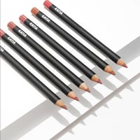 قلم محدد شفاه ليلك من كاتيا - KATIA LIP DEFINER LI...