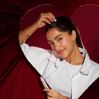 مسكرة للتحكم بالشعر المتطاير كلارا - Goodbye Flyaw...