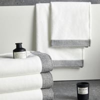 منشفة استحمام ابيض ملكي ريفي - Reefi Bath Towel Ro...