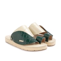 حذاء شرقي زيتي مع سكري نقشة التمساح