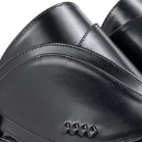 حذاء شرقي أسود سادة