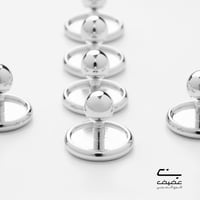 إزرار تركيبة لون فضي