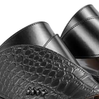 حذاء شرقي أسود نقشة التمساح