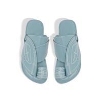 حذاء شرقي سماوي تطريز عين