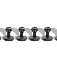 إزرار تركيبة كوك بني غامق مع فضة B2