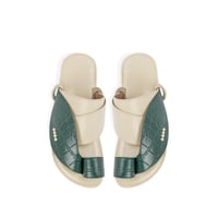 حذاء شرقي زيتي مع سكري نقشة التمساح