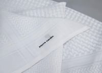 شماغ بييركردان أبيض PCL-K-W