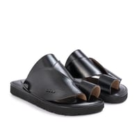 حذاء شرقي أسود نقشة الثعبان