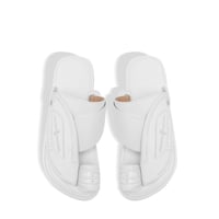 حذاء شرقي أبيض تطريز عين