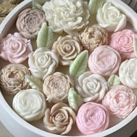 شمعة الورود الملونه