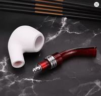 غليون تبغ خشبي بنقشة جلدية