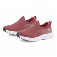 حذاء نسائي رياضي من باتونيا