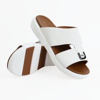 حذاء خليجي من باتونيا - ابيض