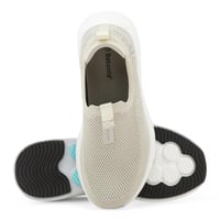 حذاء نسائي رياضي من باتونيا