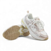 حذاء رياضي نسائي من باتونيا - ذهبي