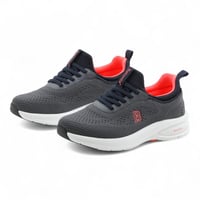 حذاء نسائي رياضي من باتونيا