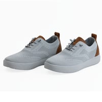 حذاء رياضي كاجوال من باتونيا - رمادي فاتح