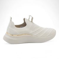 حذاء نسائي رياضي من باتونيا