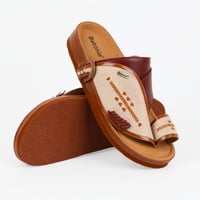 حذاء شرقي من باتونيا