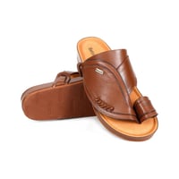 حذاء رجالي شرقي من باتونيا - بني