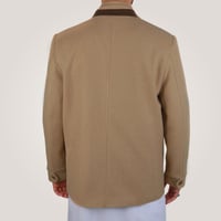 جاكيت رجالي قصير من باتونيا - بني فاتح