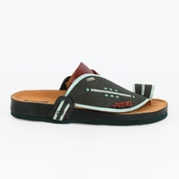 حذاء شرقي من باتونيا