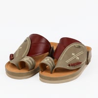 حذاء شرقي من باتونيا