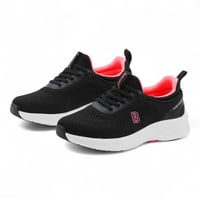 حذاء نسائي رياضي من باتونيا