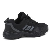 حذاء رياضي نسائي من باتونيا - أسود