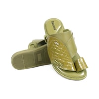 حذاء رجالي شرقي من باتونيا - زيتي